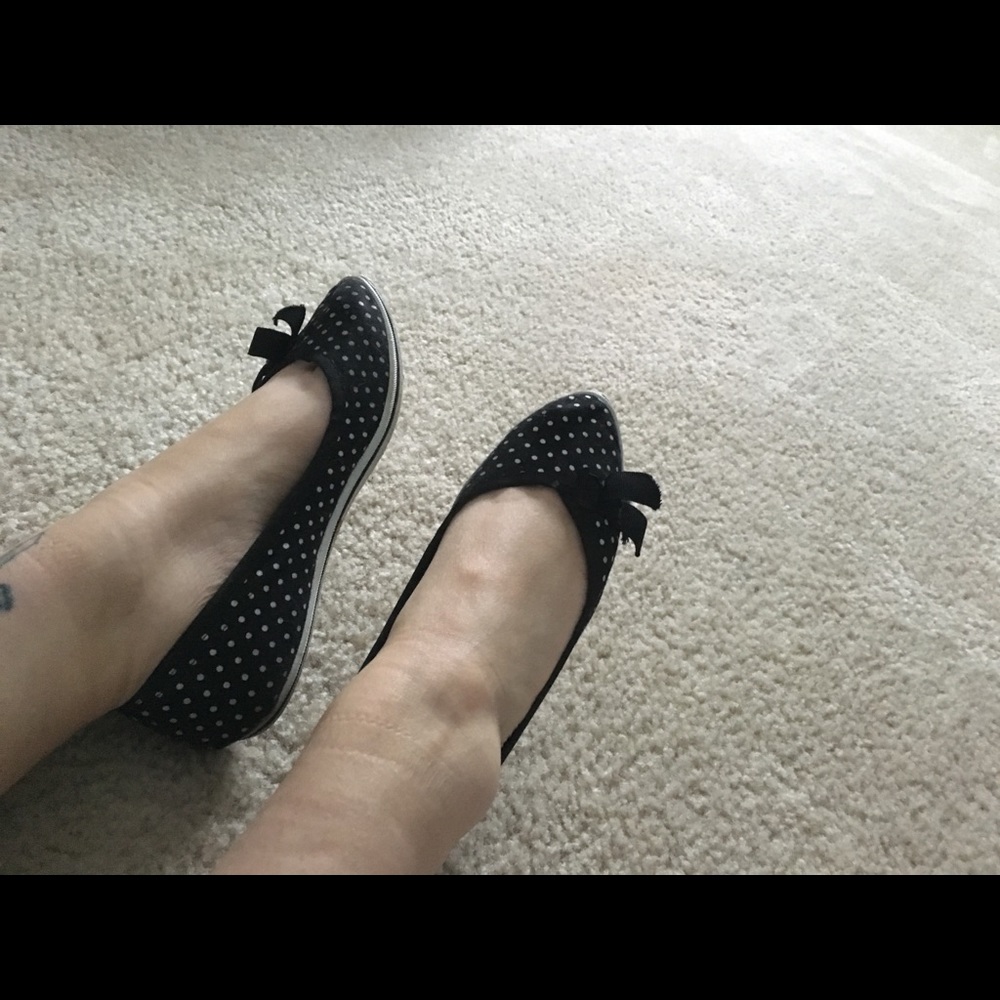 Black and White Ballet Flats - Picture 2 of 5